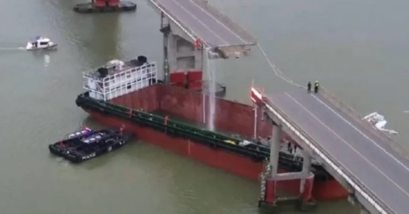 廣州南沙大橋遭船撞斷 已知2死3失聯
